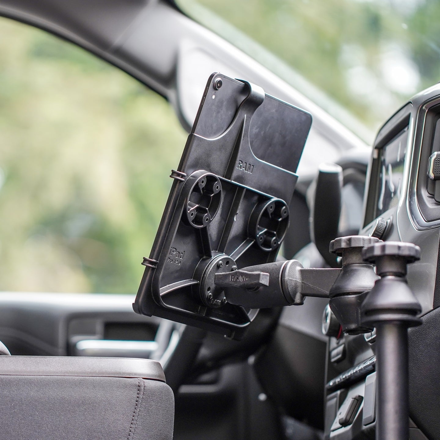 RAM MOUNTS ラムマウント EZ-Roll'r クレードル Apple iPad Pro Air 13インチモデル RAM-HOL-AP24-1U