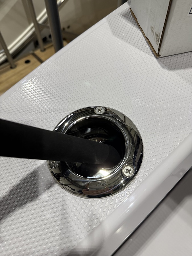コンビネーション ロッド ＆ カップホルダー ステンレス製 15°角 埋め込み式 397101